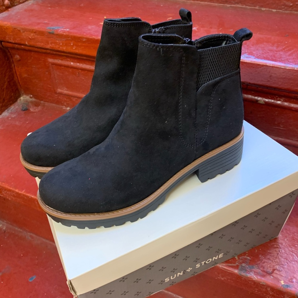 Sun and stone booties